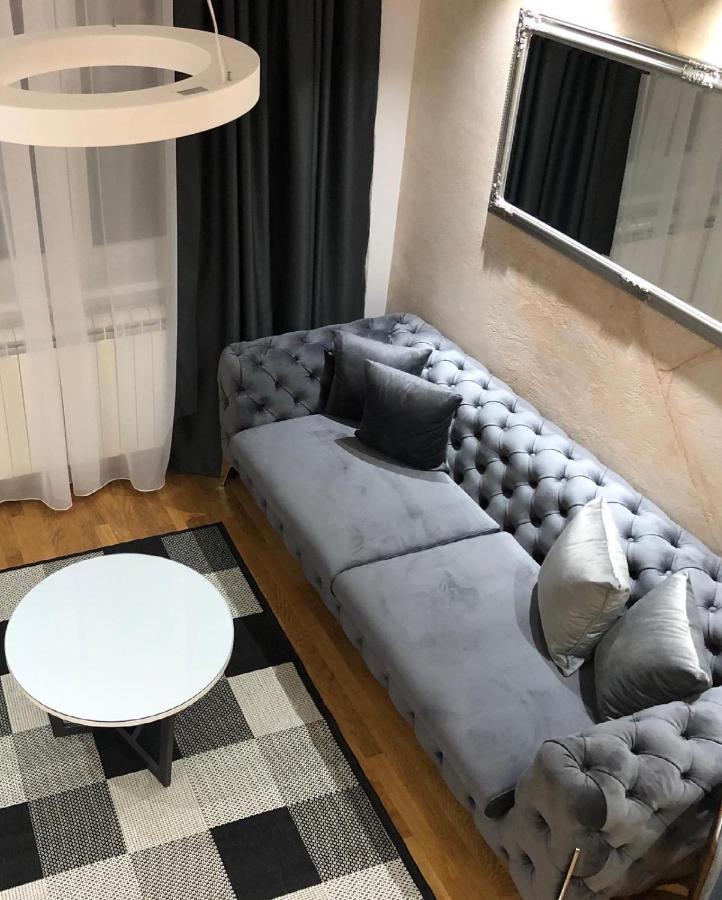 Lux Apartman 33 Kragujevac Exterior foto