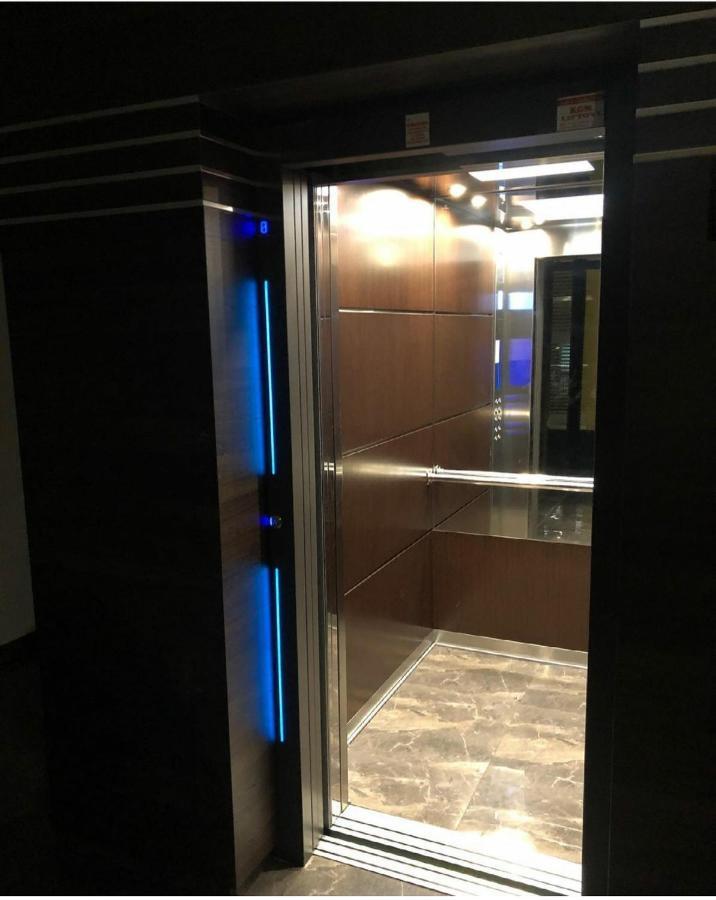 Lux Apartman 33 Kragujevac Exterior foto