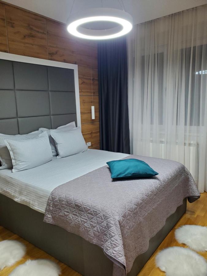 Lux Apartman 33 Kragujevac Exterior foto